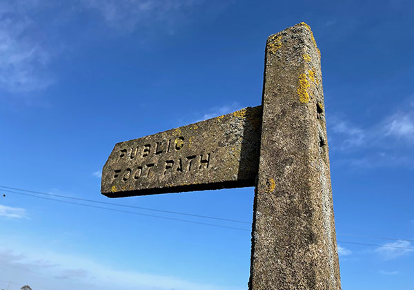 Photo of public footpath sign